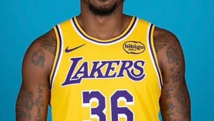 星空体育官网-NBA罚单：斯马特质疑裁判公正性罚3.5万 肯纳德不当言论罚2.5万